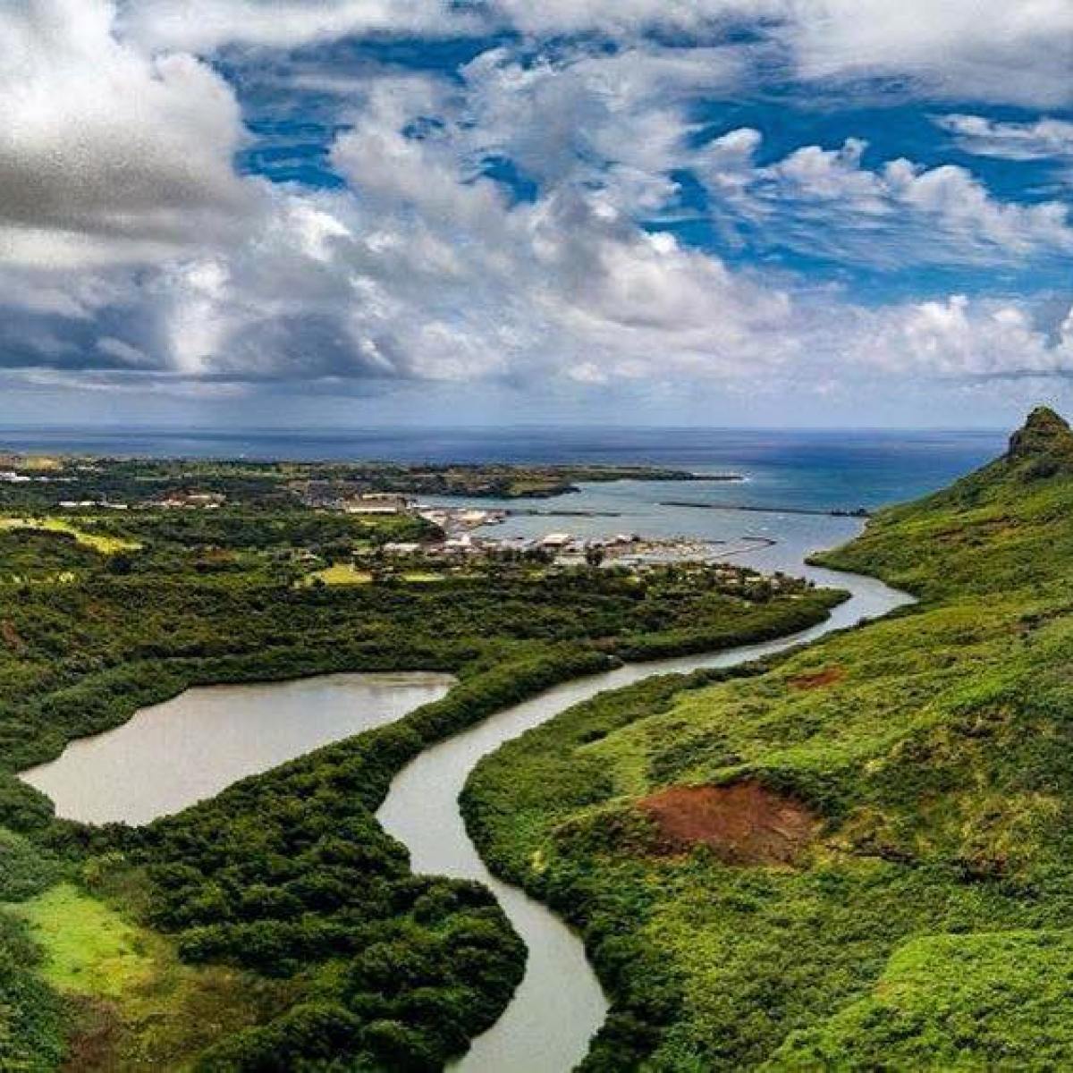 Hawaii Rivers leading to the Harbor